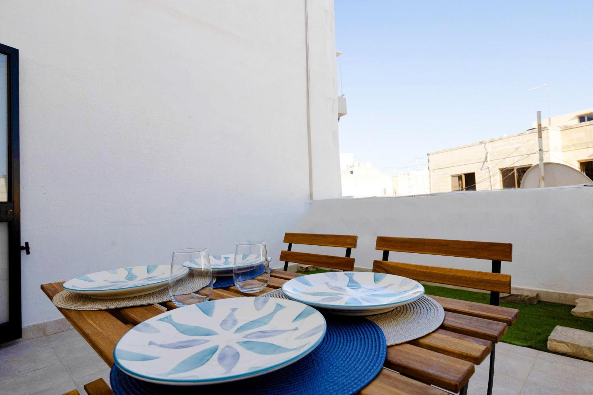 Spacious 2Br Penthouse With A Large Front-Terrace - Close To Bugibba Perched Beach St. Paul's Bay Exterior foto